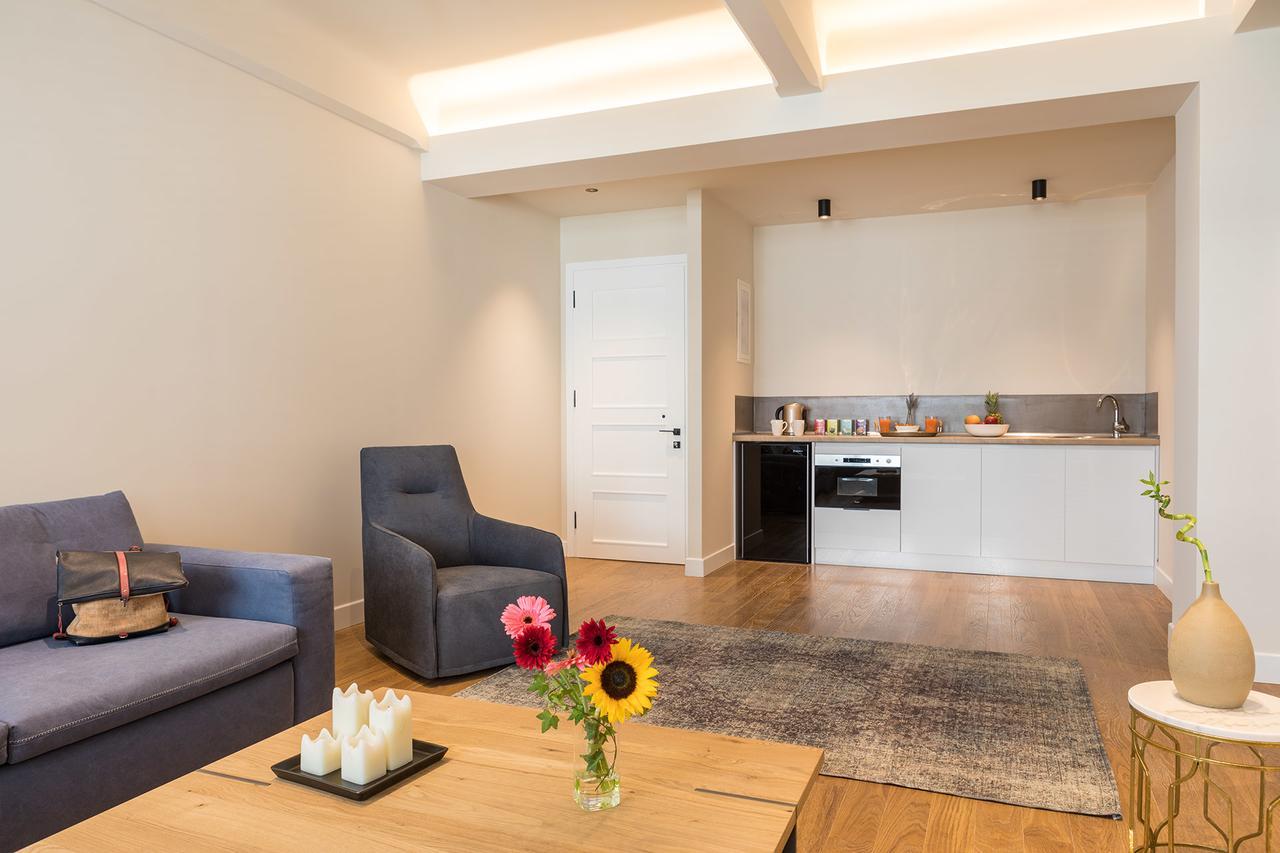 Klepsydra Urban Suites Atene Esterno foto