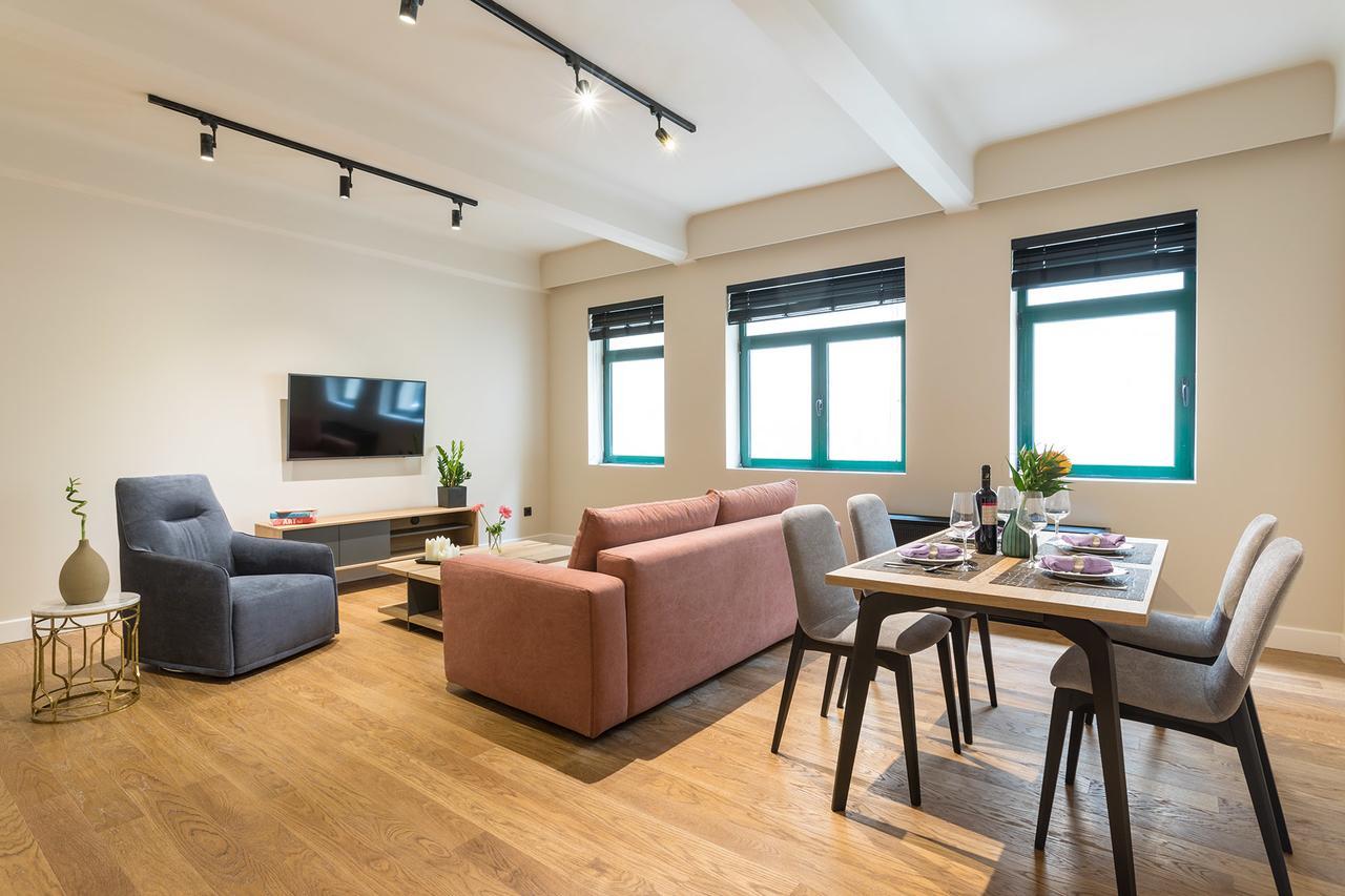 Klepsydra Urban Suites Atene Esterno foto